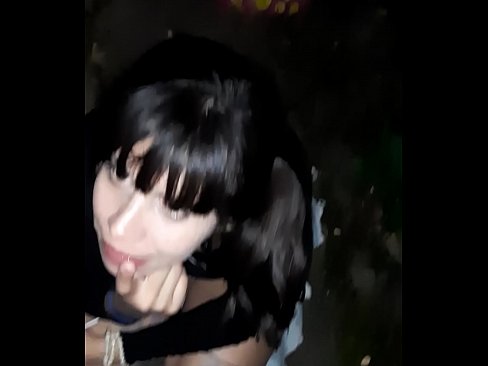 ❤️ Гудамжинд чихэр авахын тулд бэлэг эрхтэн хавдсан ❤️ Порно манайд
